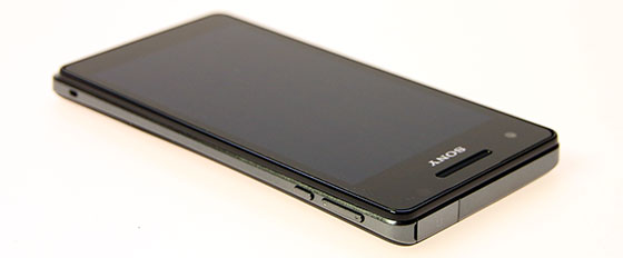 Sony Mobile Xperia T Onderkant