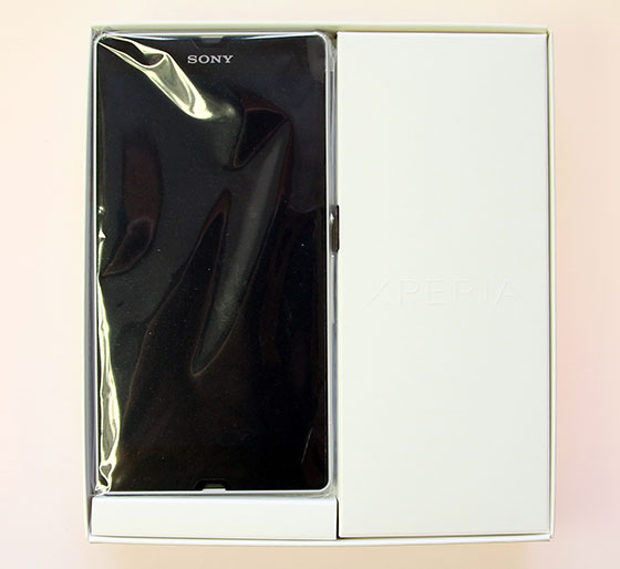 Sony Mobile Xperia Z Unboxing-2