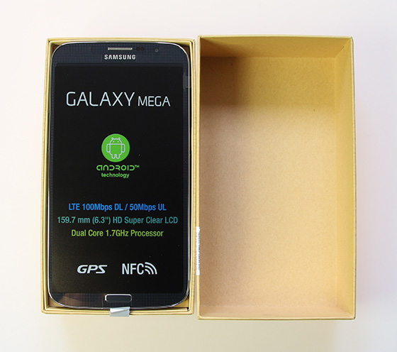 Samsung-Galaxy-Mega-6.3-Unboxing-1