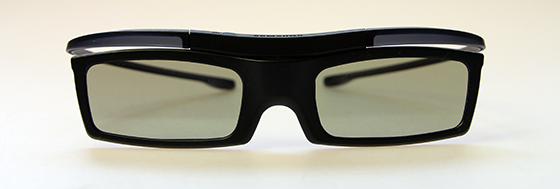 Samsung-UE55F7000-3D-Bril-Detail