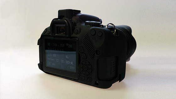 easyCover-CameraCase-650D-Achter