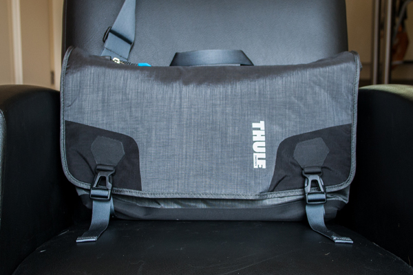 Review Thule Perspektiv messenger bag GadgetGear