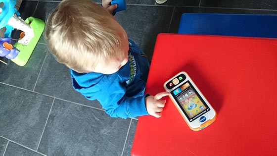 Mick en de Vtech Baby Smartphone