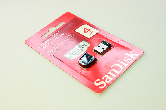 SanDisk Cruzer Fit 8523