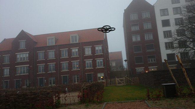 Parrot AR.Drone 2.0 Hoog