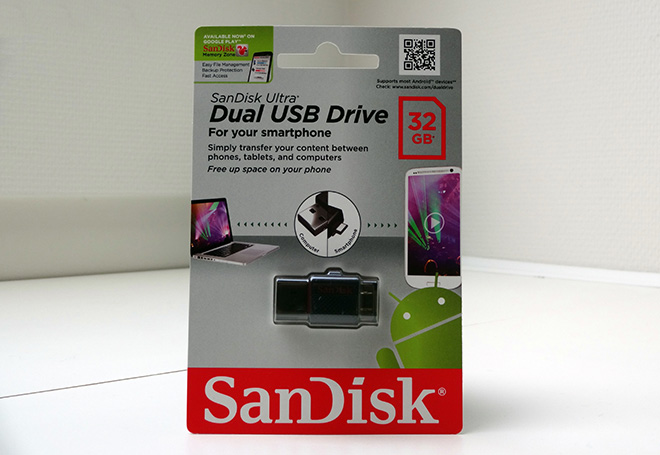 SanDisk Dual USB Drive 32GB Packshot