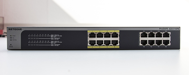 Netgear-JGS516PE-Poorten