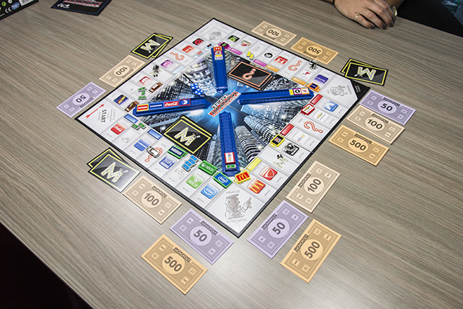 Hasbro Monopoly Empire Refresh Opstelling