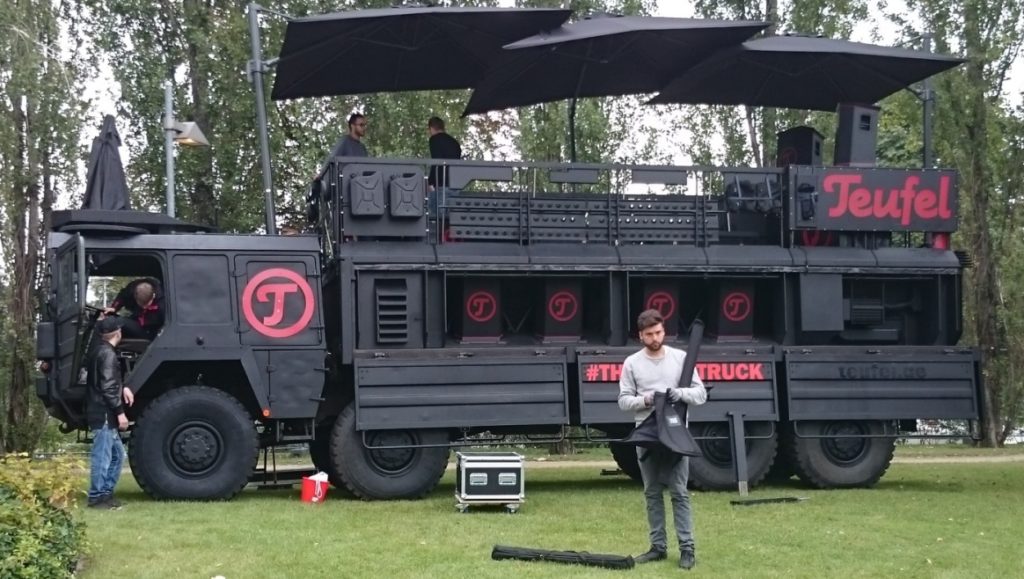 Teufel-truck