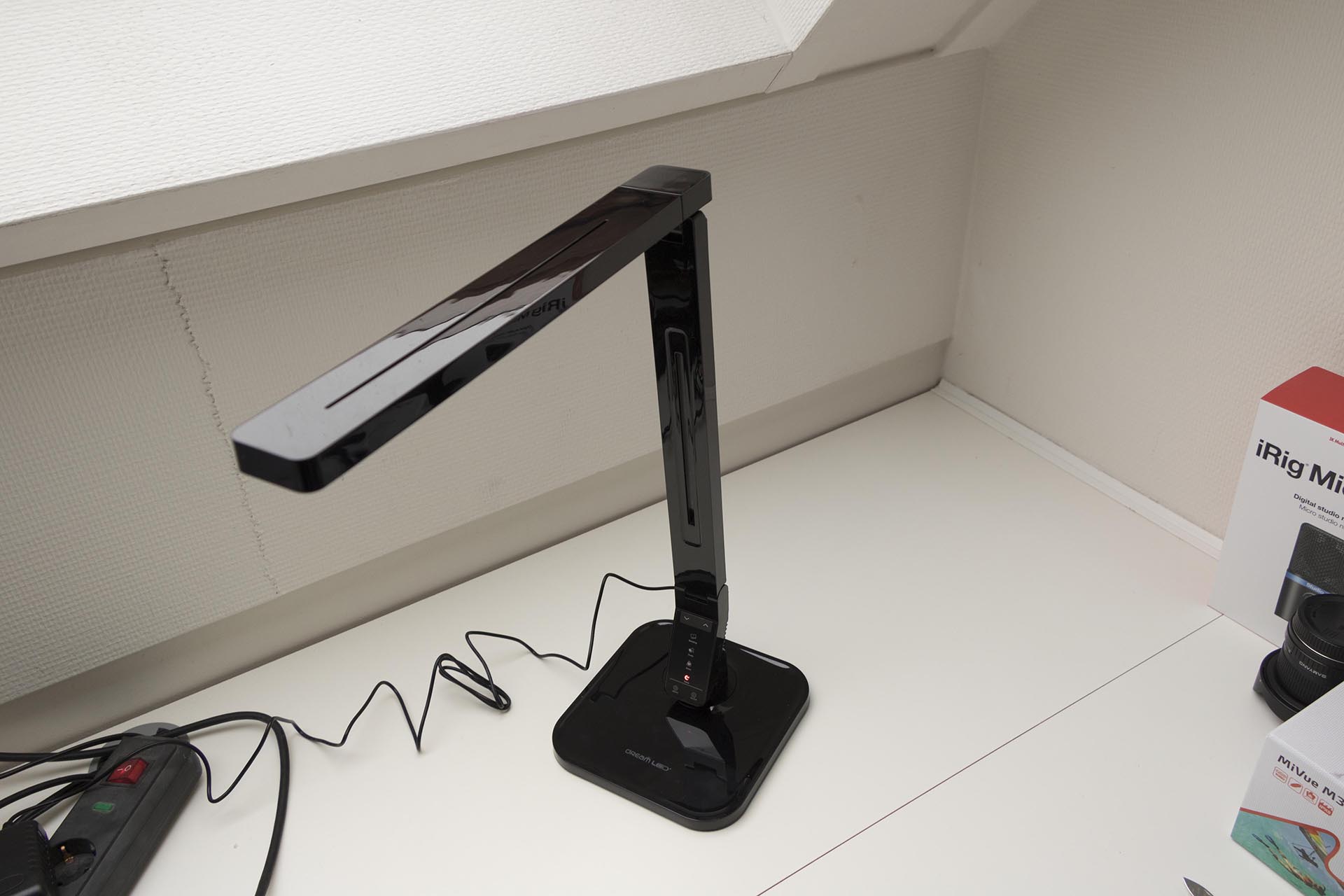 vrije tijd Gedeeltelijk Advertentie Review: Dream LED Desk Sensor LED Lamp - GadgetGear.nl