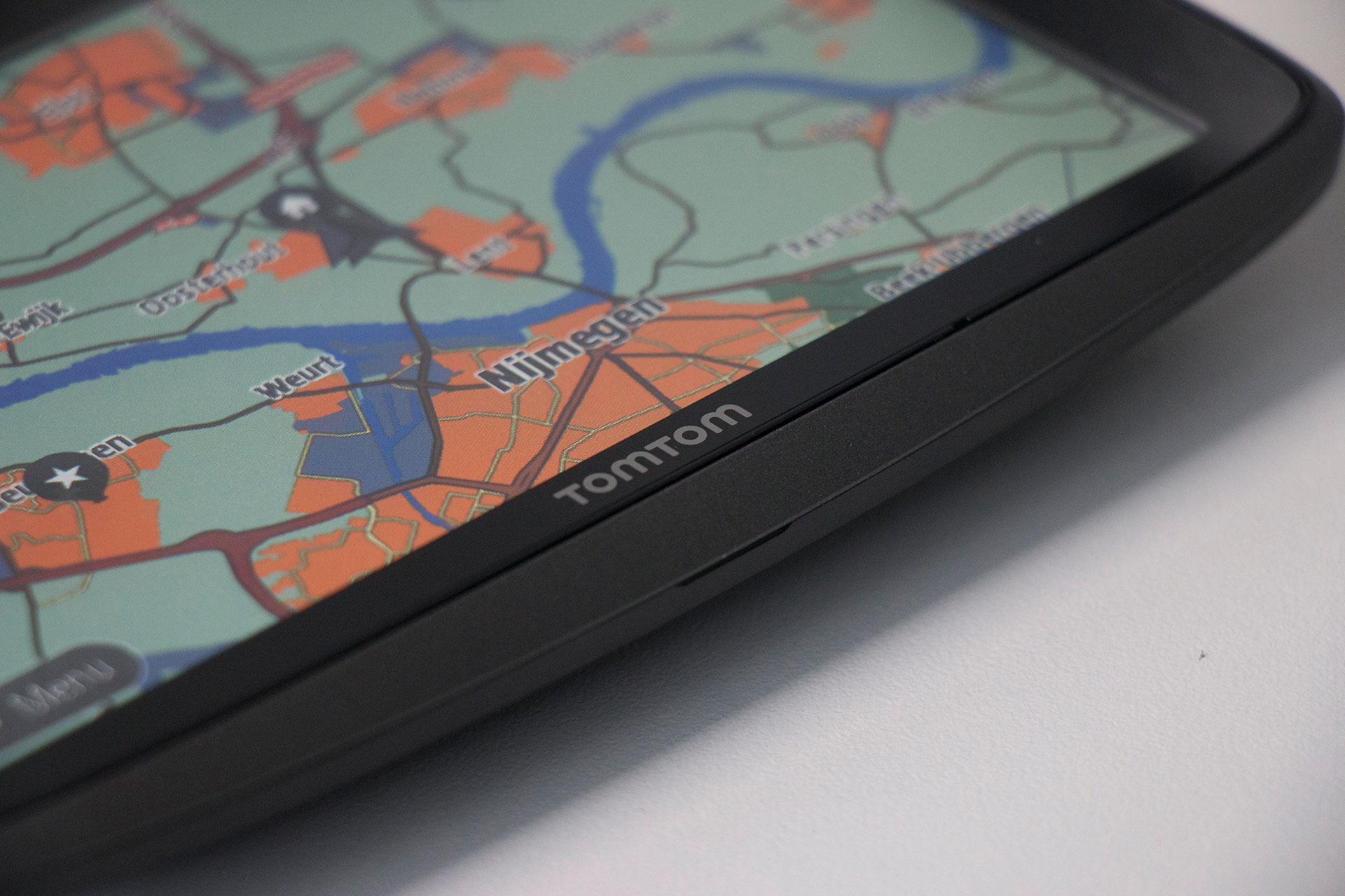 Goedaardig papier cent Review: TomTom Go 6200 Navigatiesysteem met 3G en WiFi