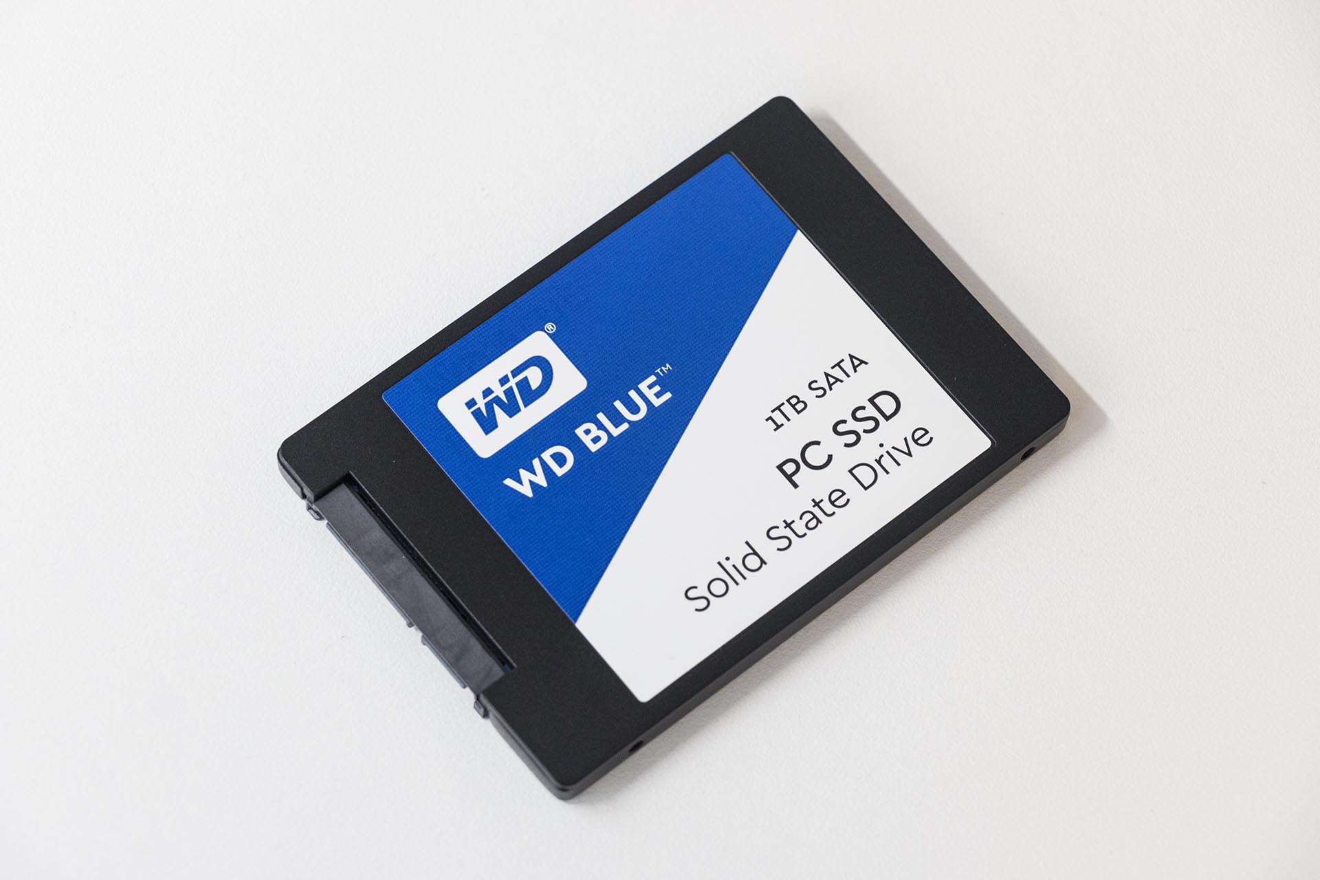 WD Blue WDS100T1B0A