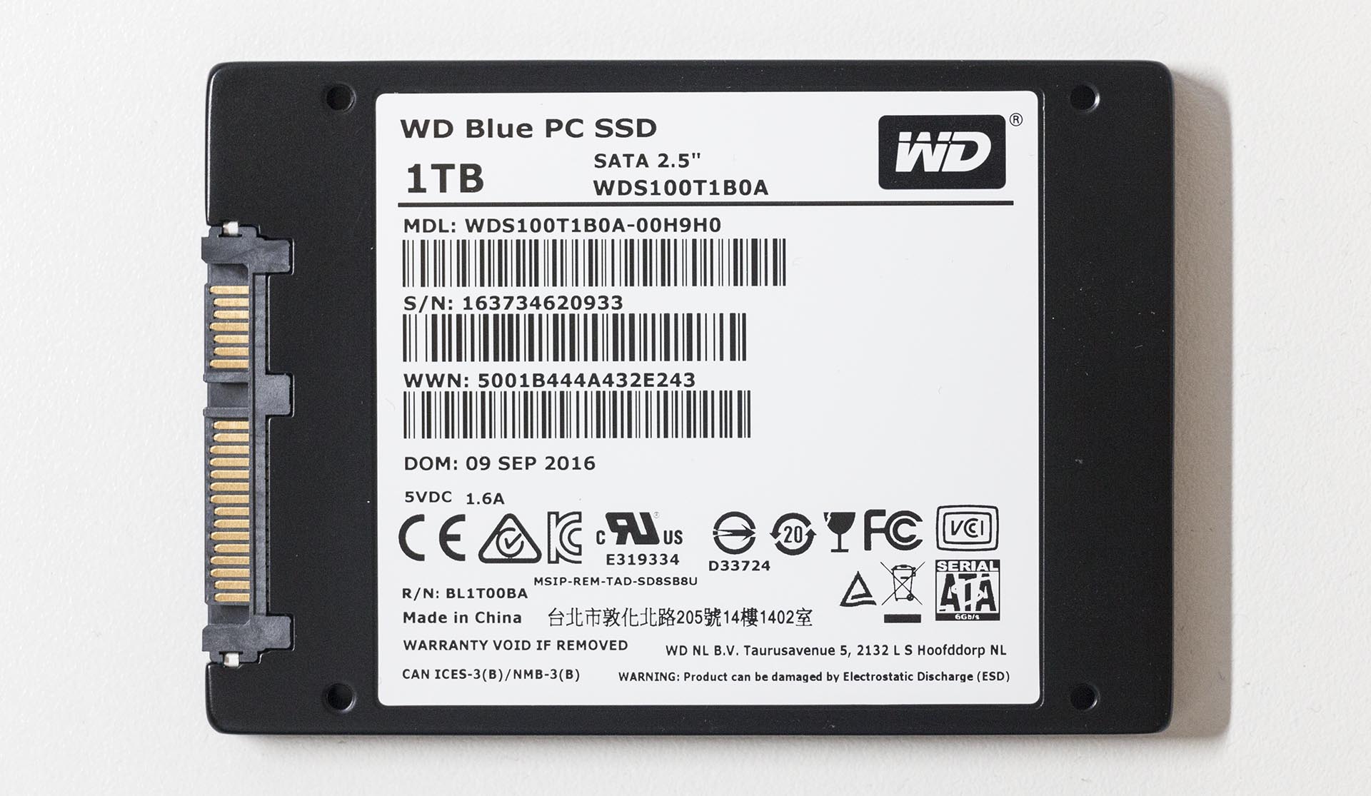 WD Blue WDS100T1B0A Data