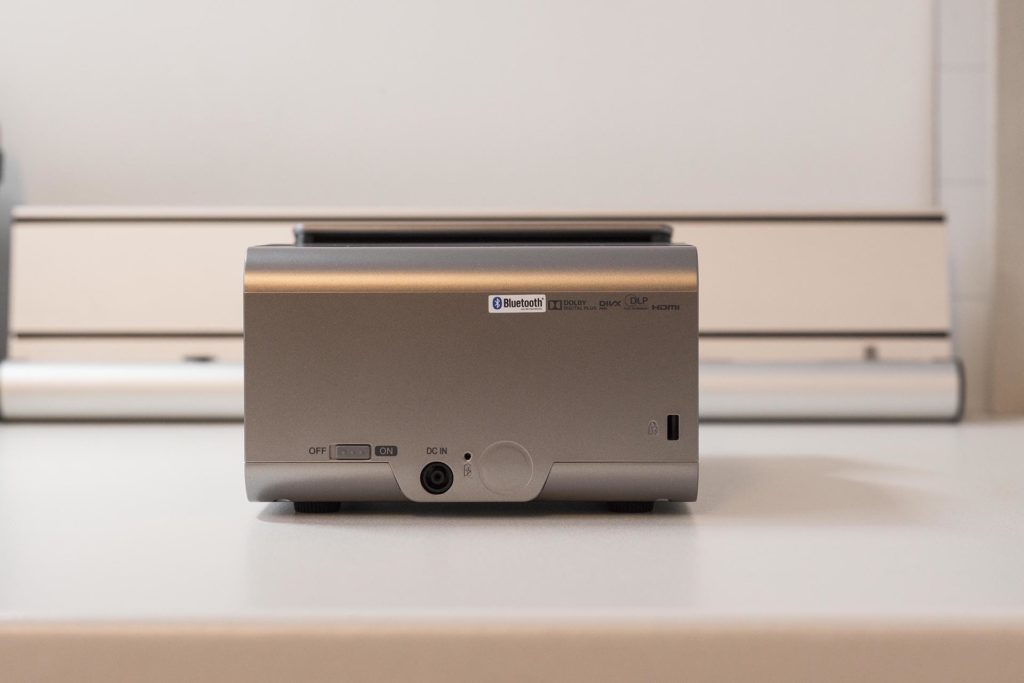 LG Minibeam UST PH450UG