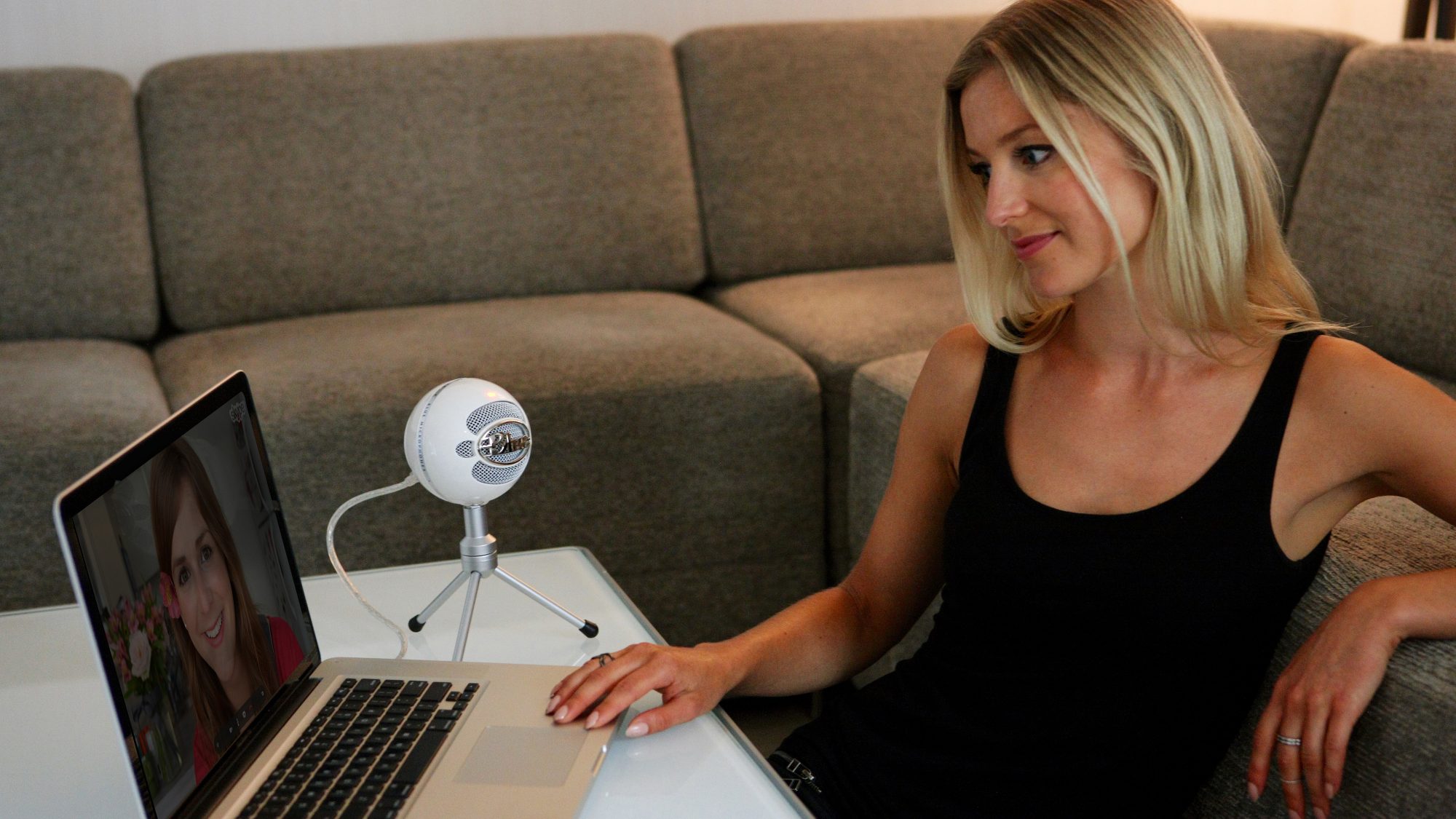 Blue microfoon met Skype