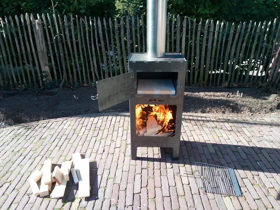 hoe uitbarsting tweeling Review: Weltevree Outdoor Pizza Oven (+ buitenkachel & BBQ grill) -  GadgetGear.nl