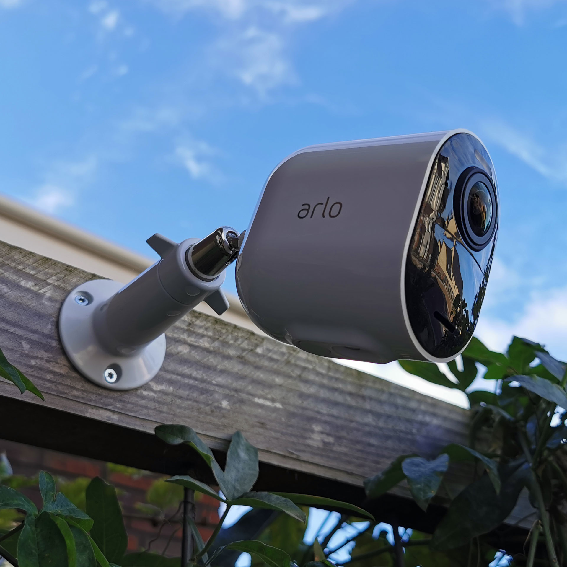 Arlo Ultra 4K draadloze beveiligingscamera - GadgetGear.nl