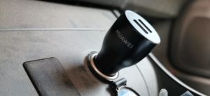 Huawei Car Charger SuperCharge in de auto