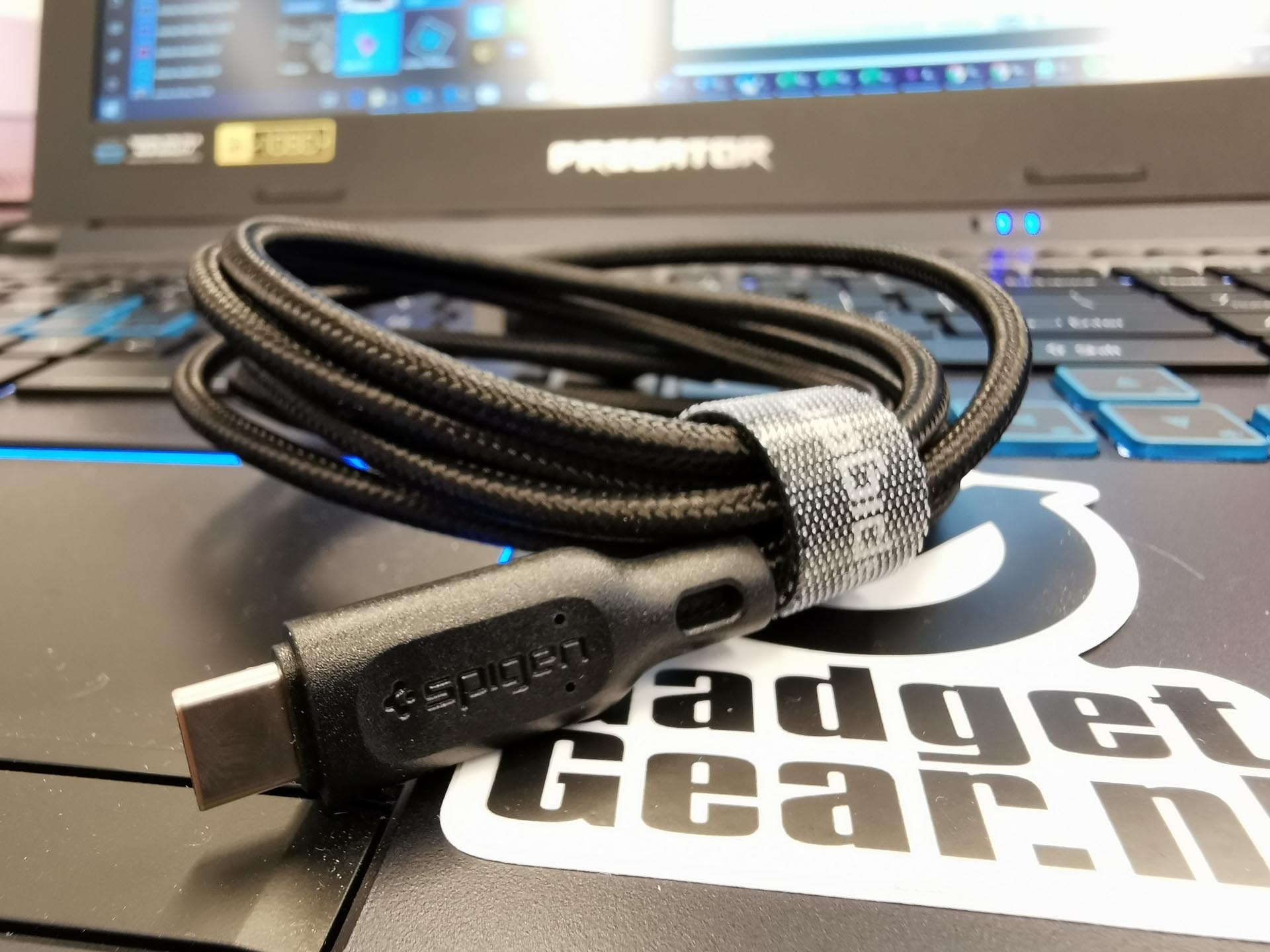 Spigen Essential USB-C to USB-C 2.0 Cable Plug