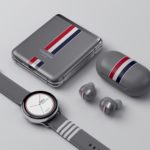 Samsung Galaxy Z Flip Thom Browne Edition met alle accessoires