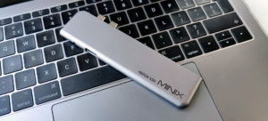 Minix USB-C Multiport SSD Storage Hub 480GB op een MacBook Pro 13 2017