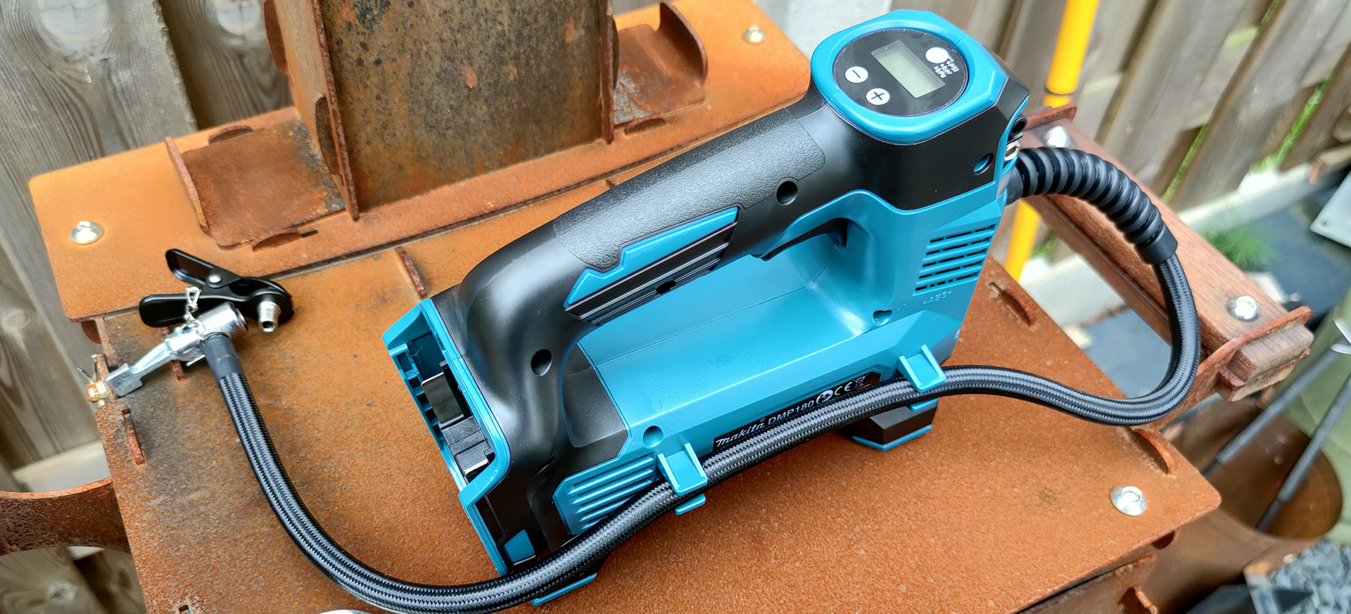 vaak afstuderen Perceptie Review: Makita DMP180Z 18v Luchtpomp - GadgetGear.nl