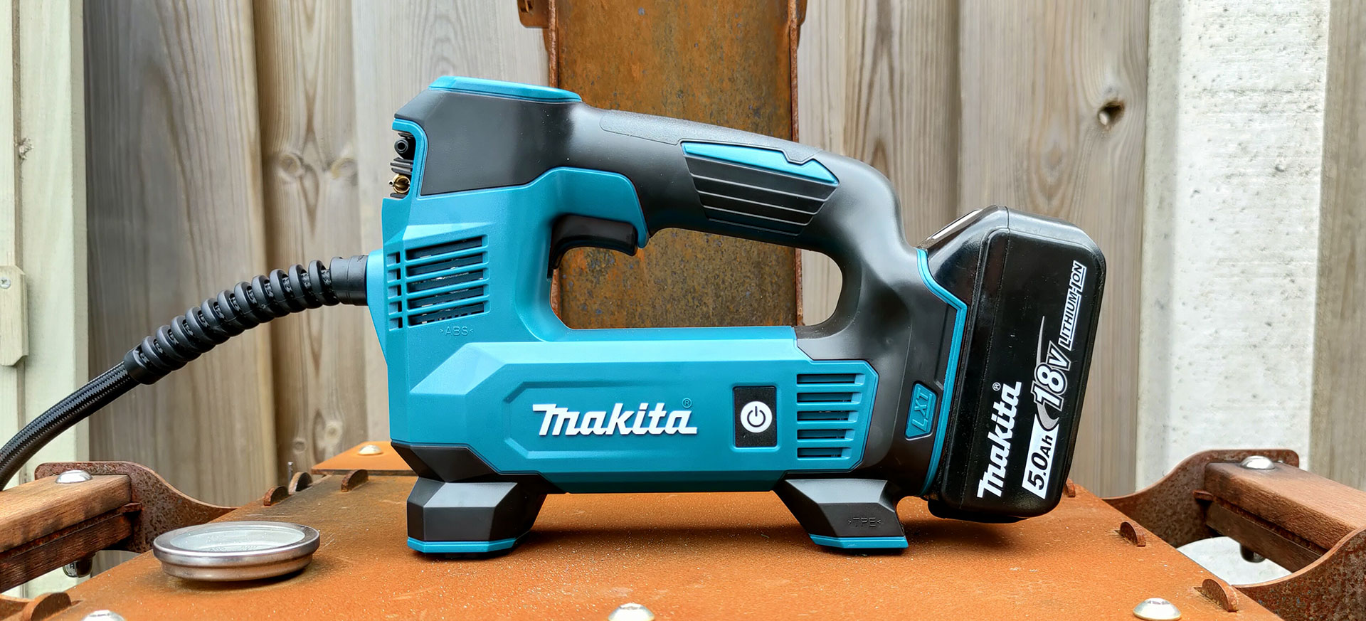 vaak afstuderen Perceptie Review: Makita DMP180Z 18v Luchtpomp - GadgetGear.nl