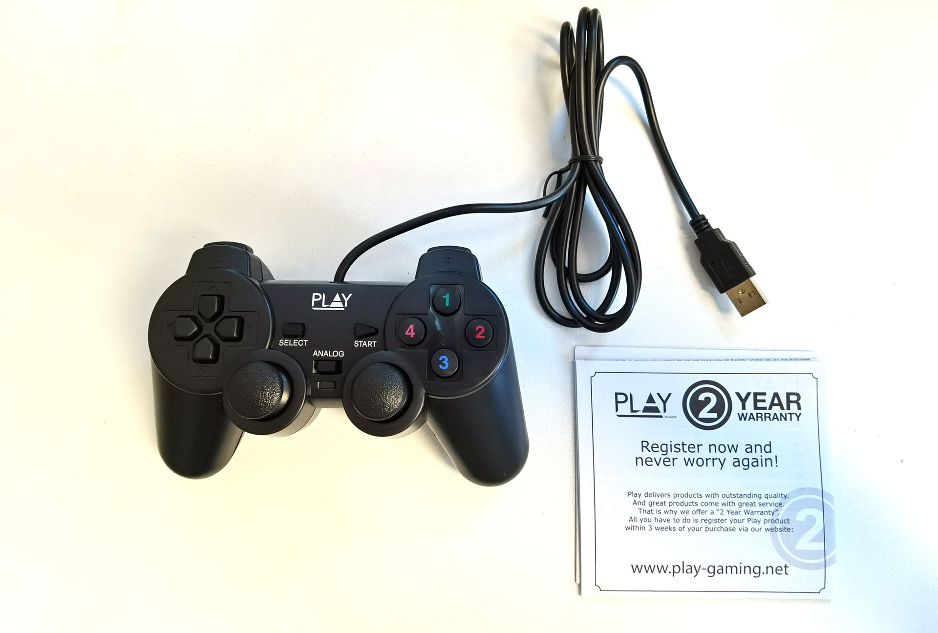 De Play by Ewent Wired USB Gamepad uitgepakt