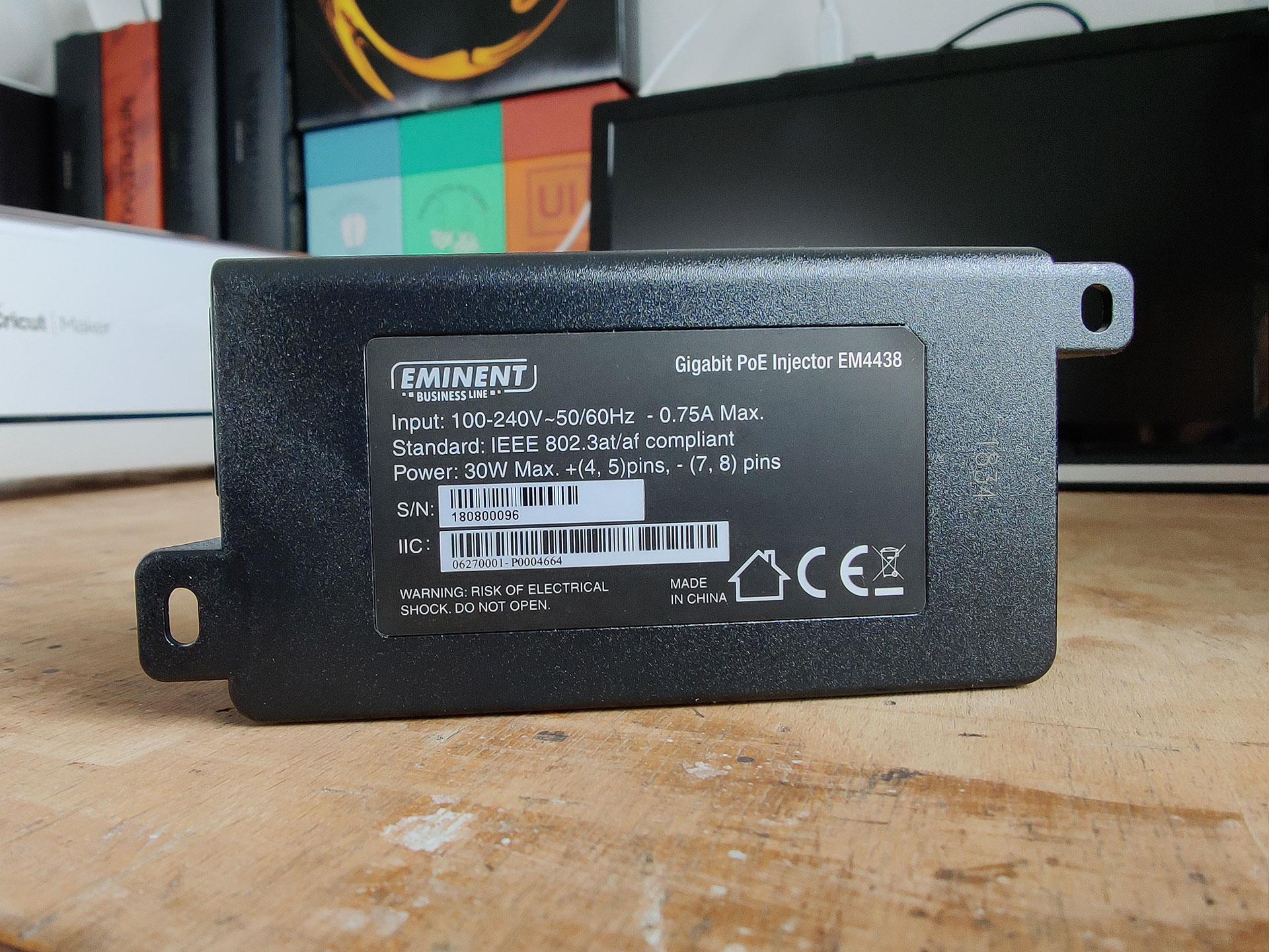 Eminent Business Line Gigabit PoE Injector schroefogen