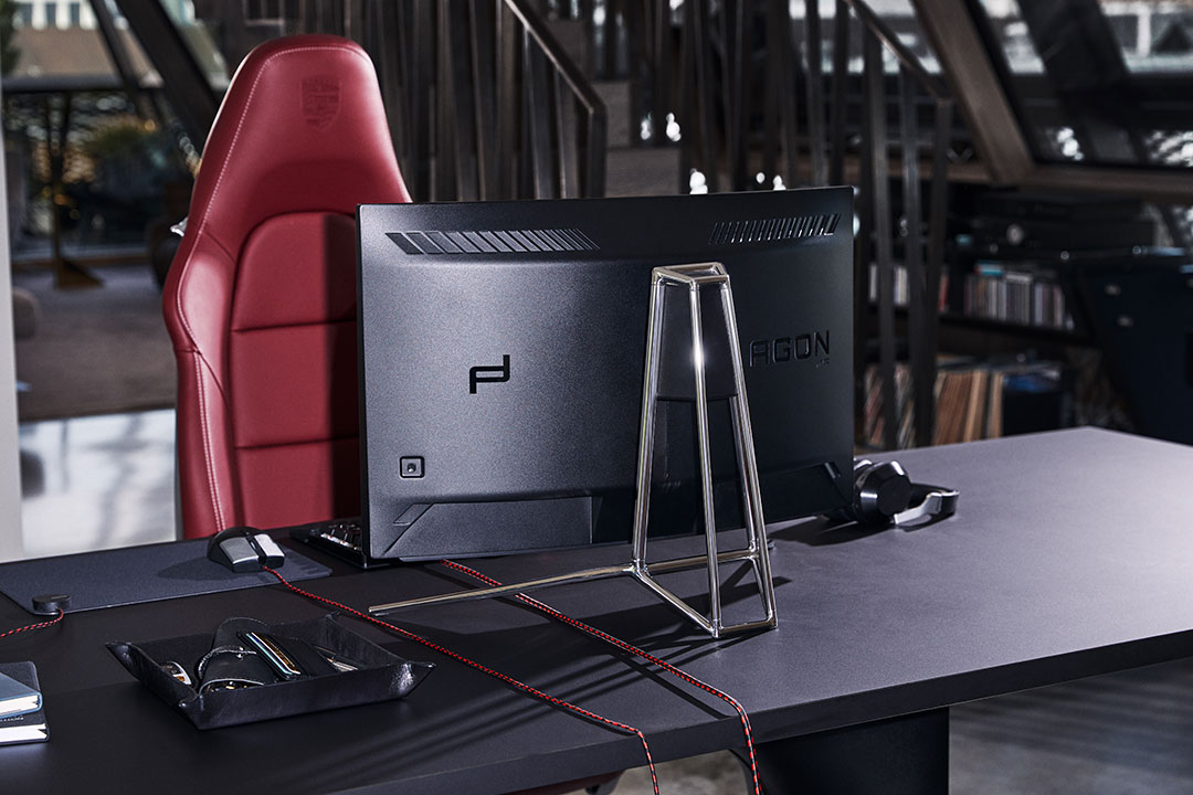 Porsche Design X AOC Agon PD27 Monitor Achterkant