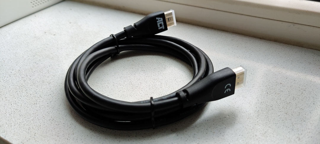 4K Premium Certified Locking Cable 1.8m met dopjes op de pluggen