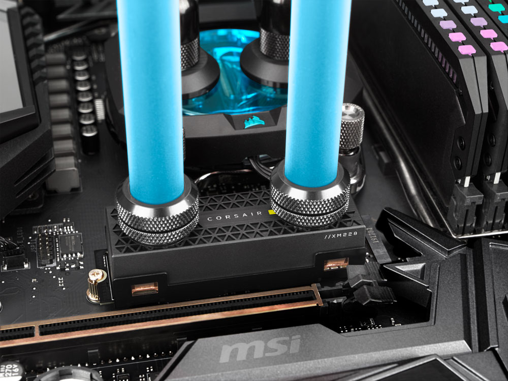 Corsair MP600 Pro Hydro X