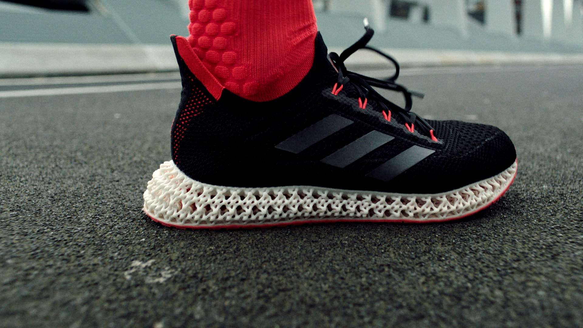 Adidas lanceert hardloopschoen met 3D geprinte zool GadgetGear