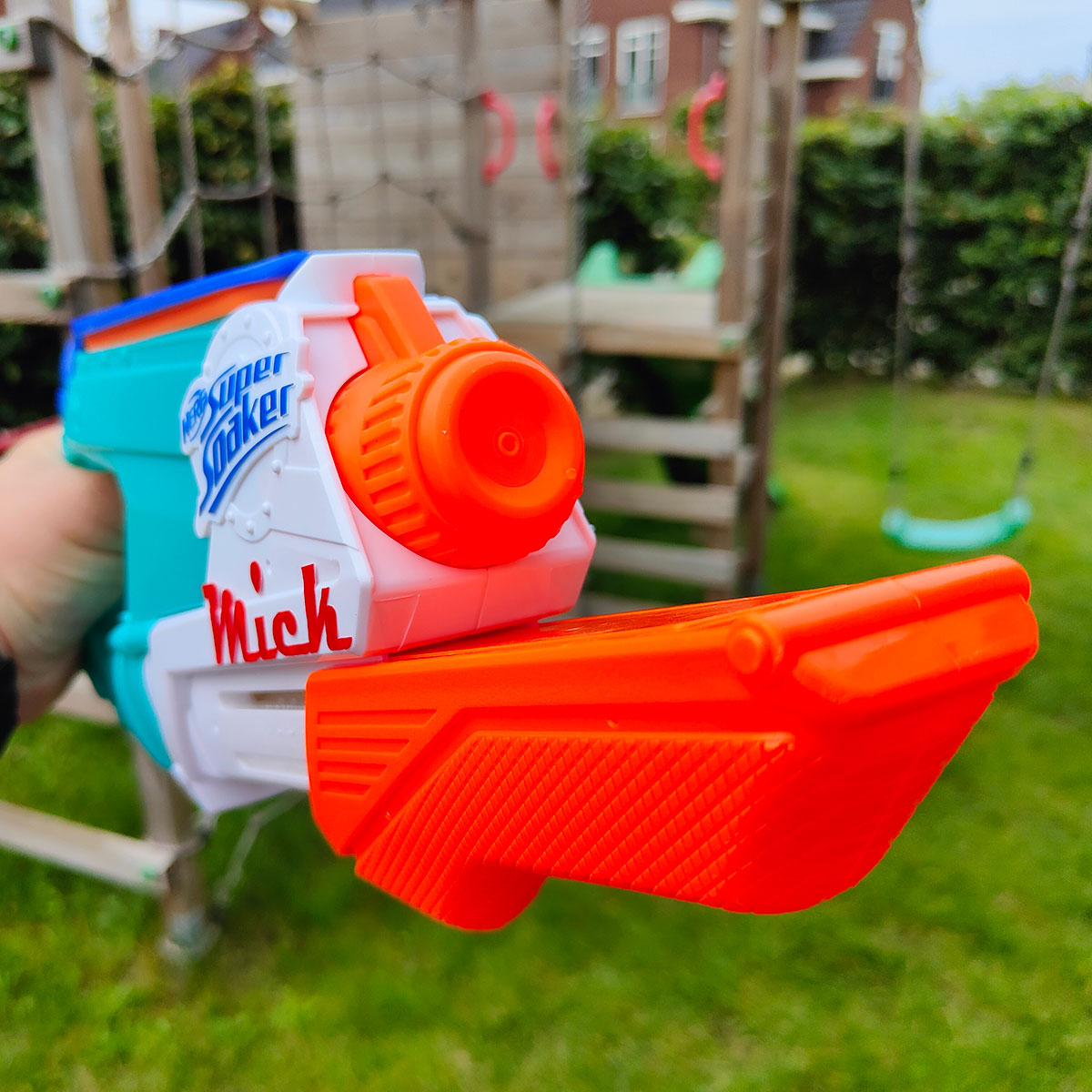 Review: Nerf Super Soaker Splash Mouth waterpistool met foutmarge! - GadgetGear.nl