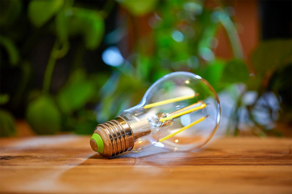 Philips LED Classic lamp clear 60W