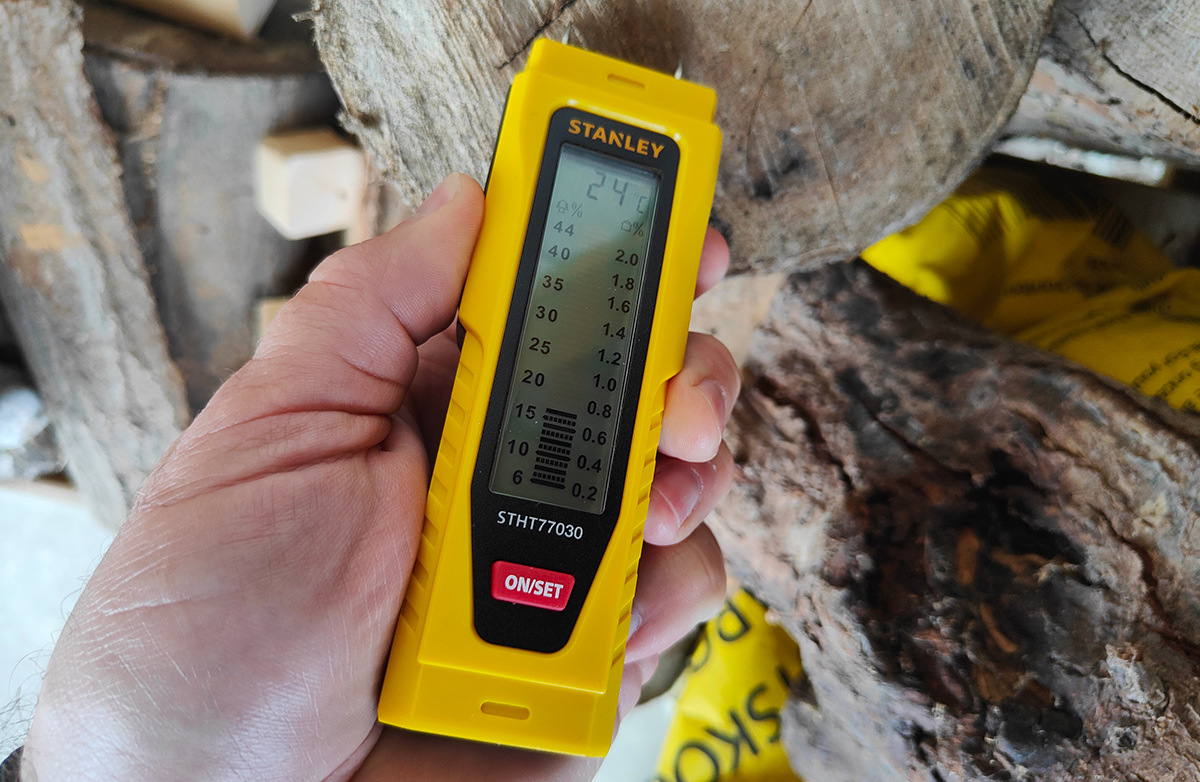 Stanley Vochtmeter 0-77-030 op hout