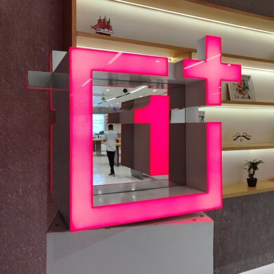 OnePlus Logo Flagship Store Ahmedabad