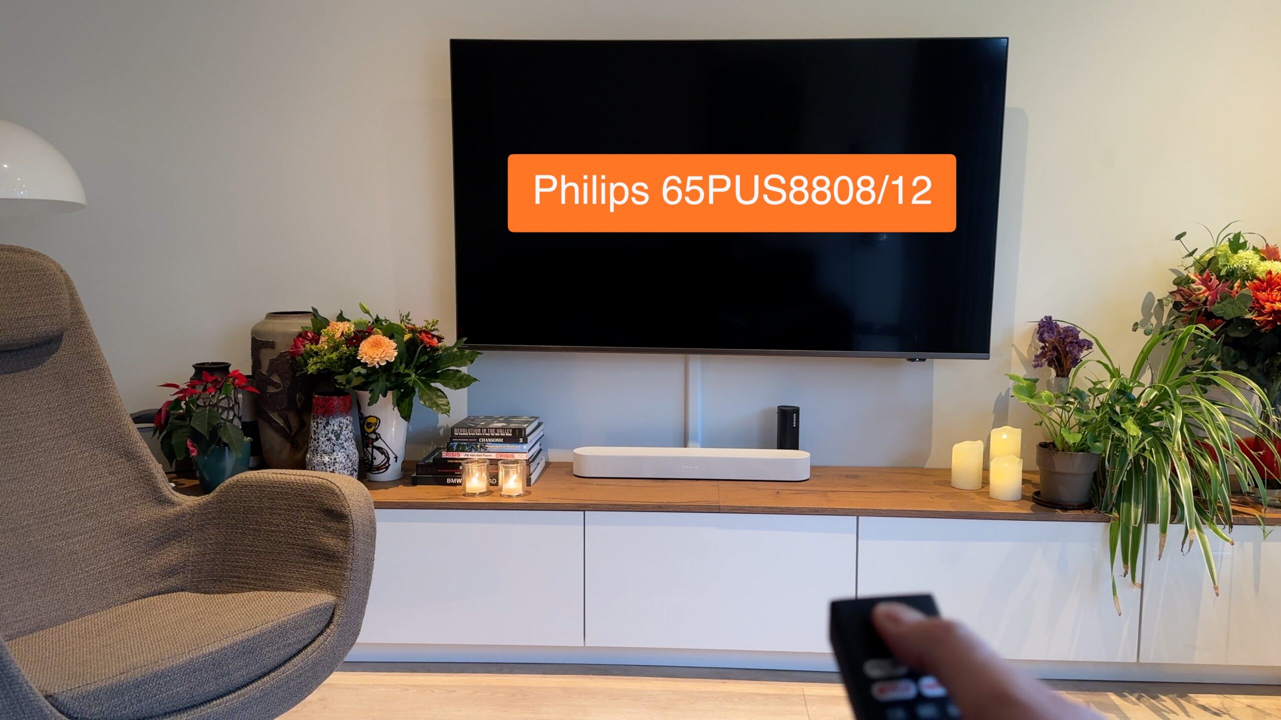 Review: Philips 65PUS8808/12 , de tv die alles kan voor een betaalbare ...