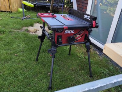 Skil 1340 Table Saw in de tuin