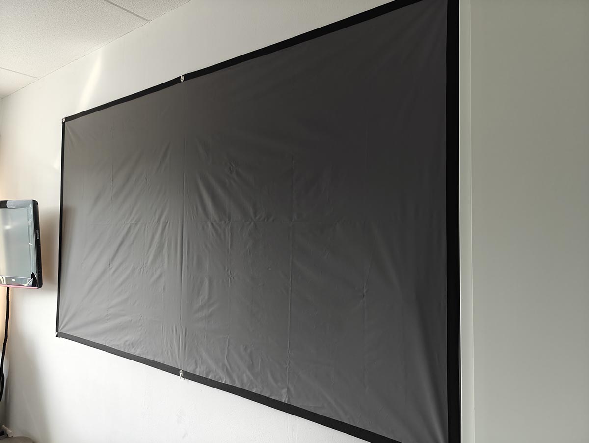 Stobe NANO Projectie scherm 100inch gestreken