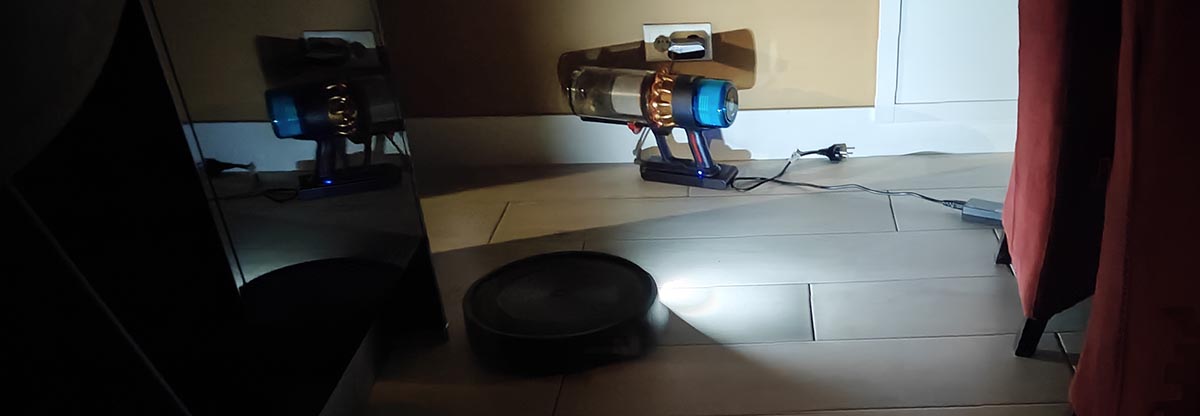 iRobot Roomba Combo J5+ navigeert in het donker
