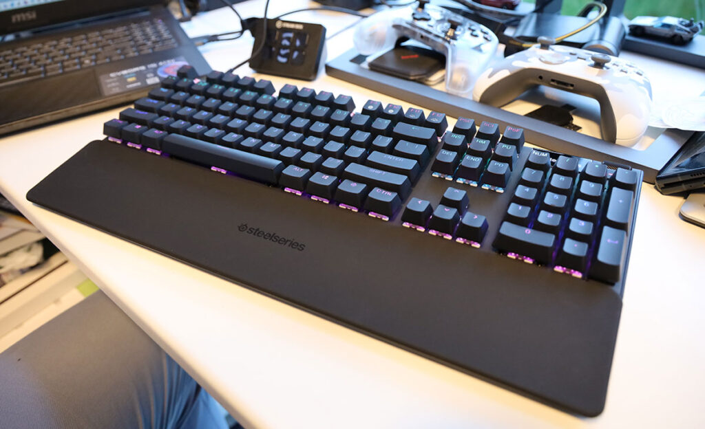steelseries apex pro img 0648