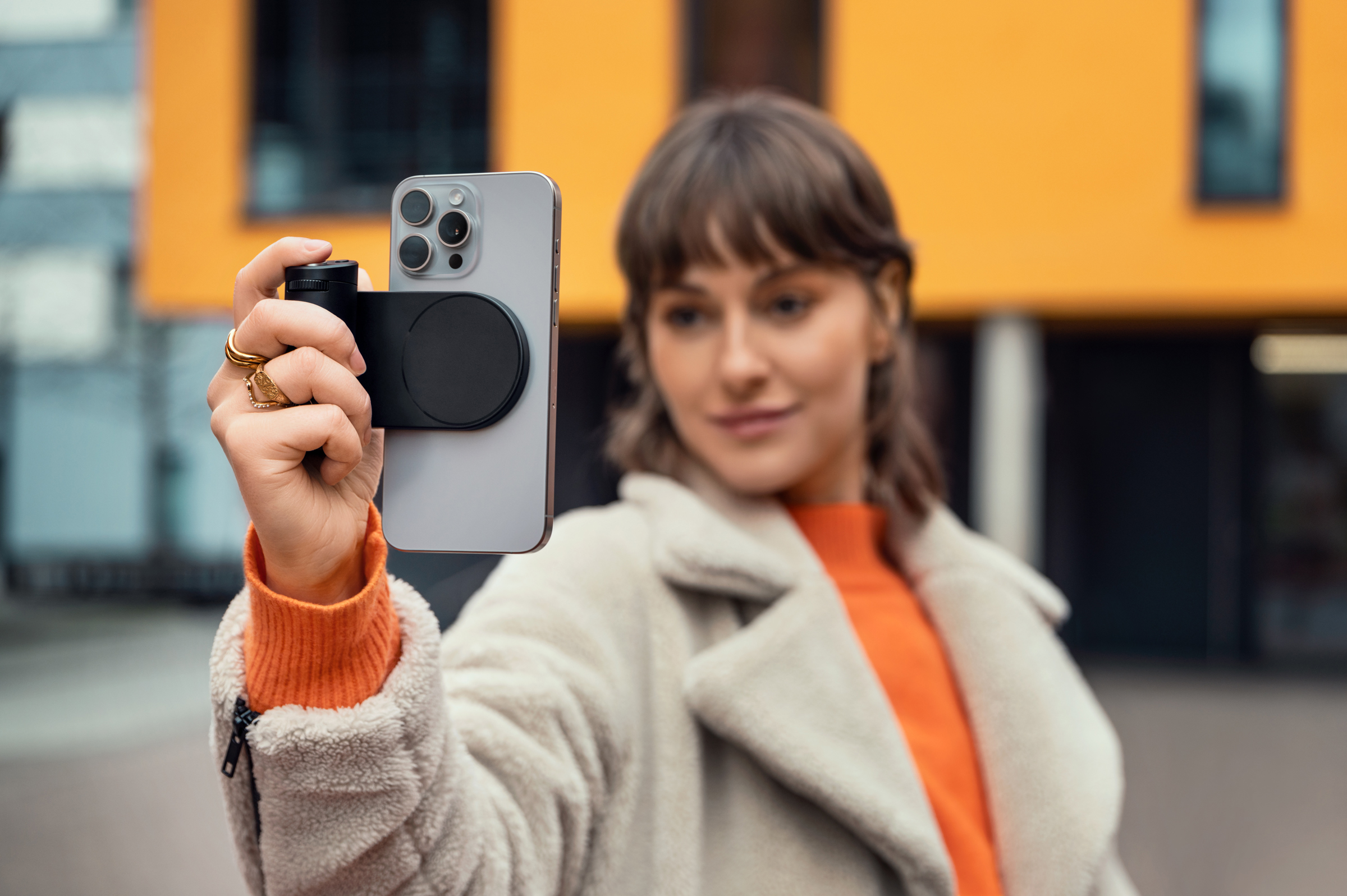 ambient leica lux grip 11 lores