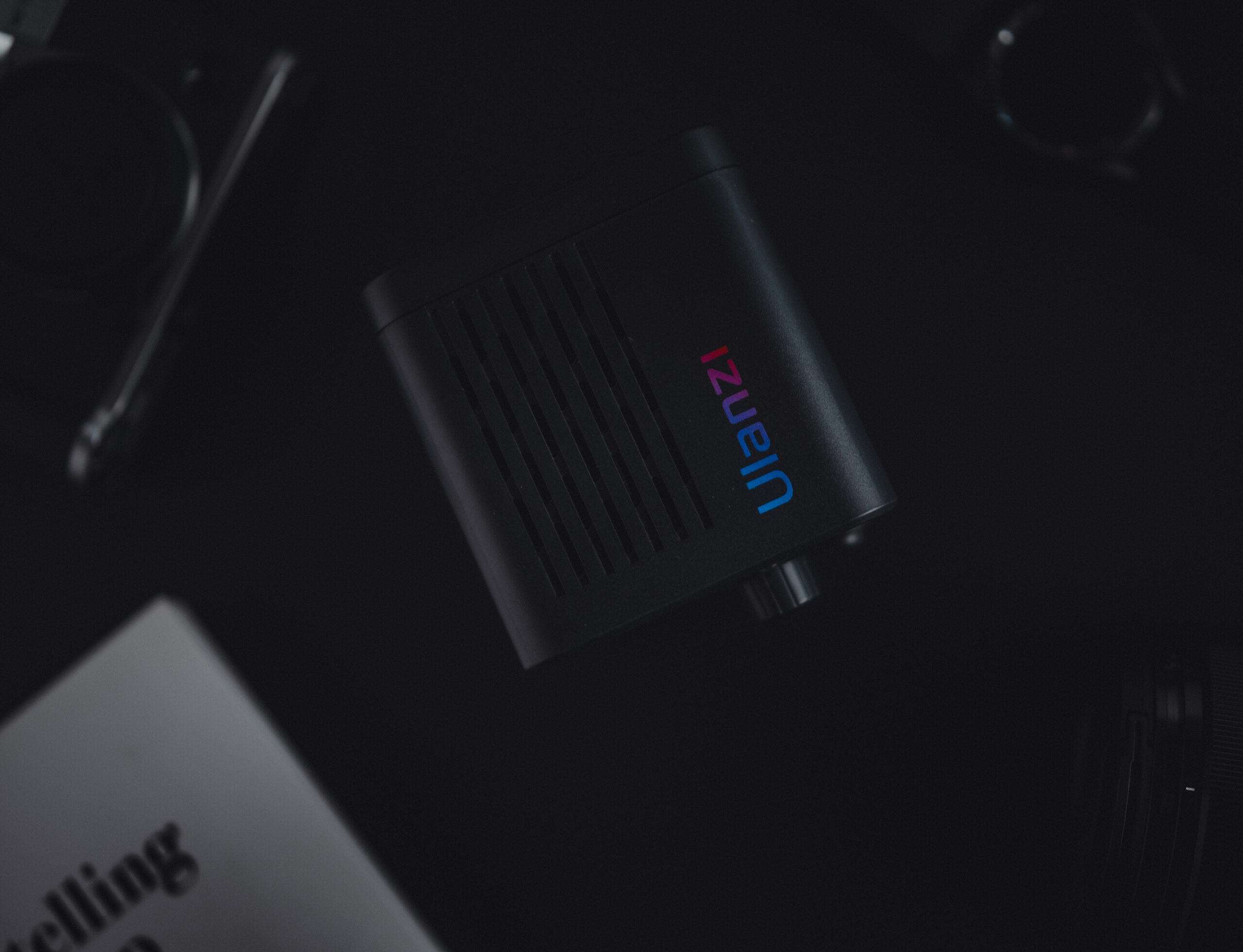 Ulanzi L024 RGB videolamp met 40W output en RGB-kleuren