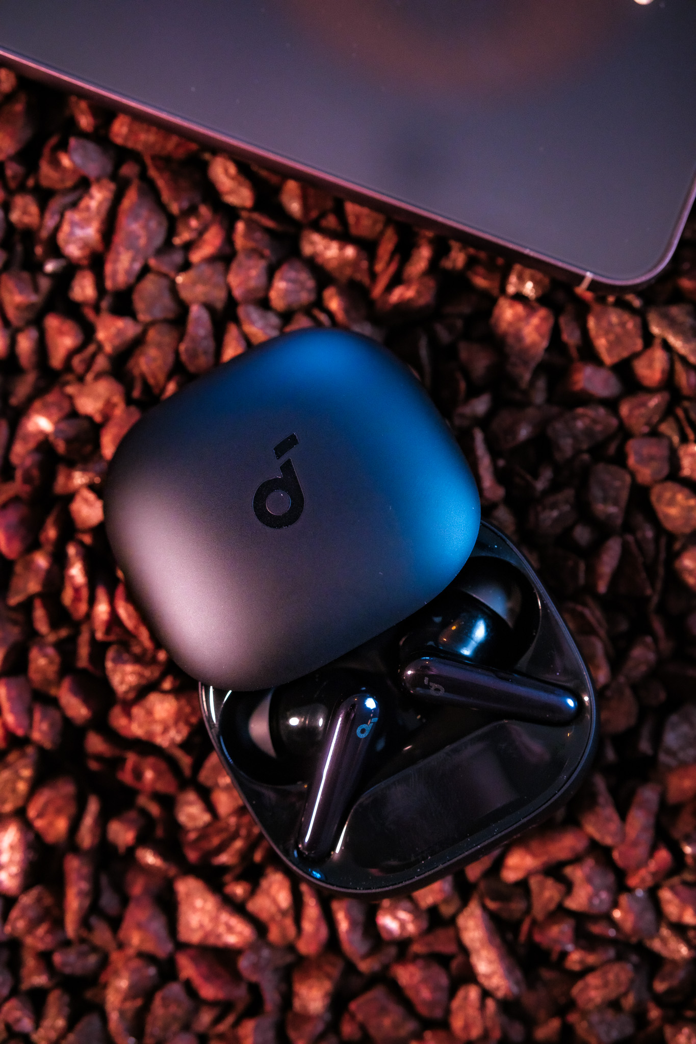 Soundcore Liberty 4 Pro draadloze oordopjes in oplaadcase