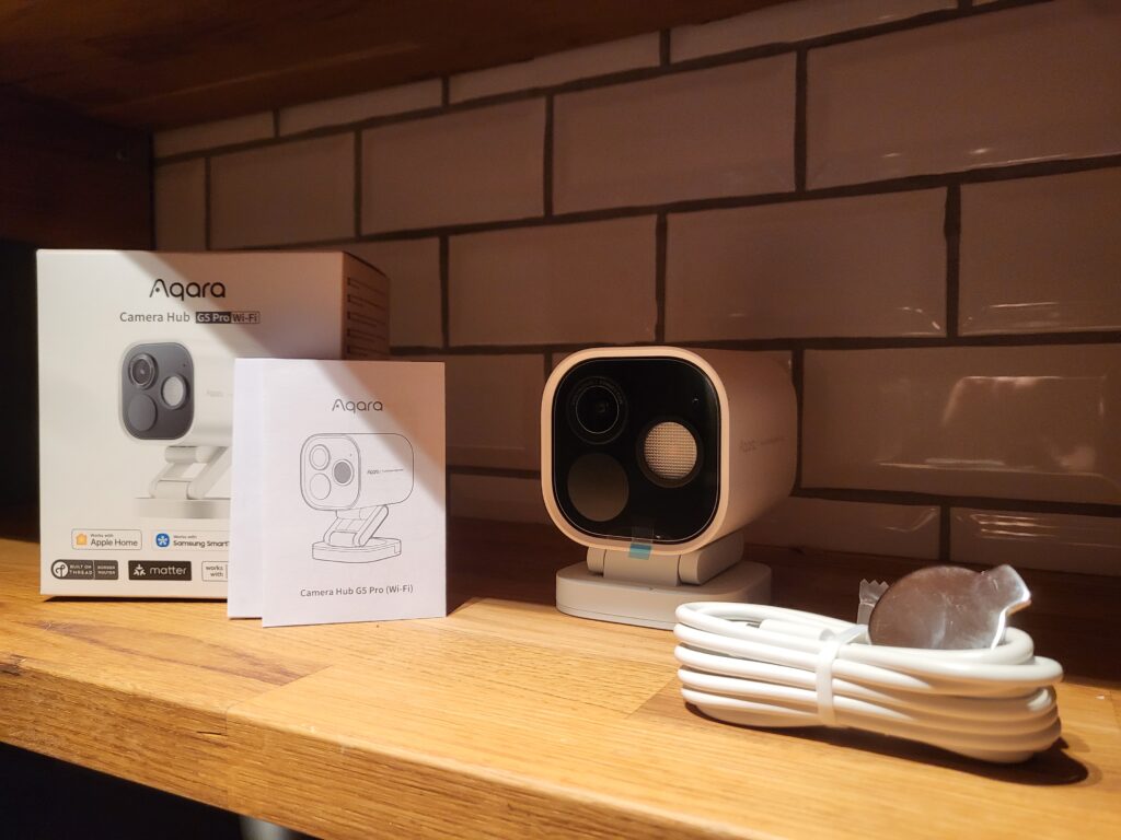 unboxing van de aqara g5 pro camera hub (1)
