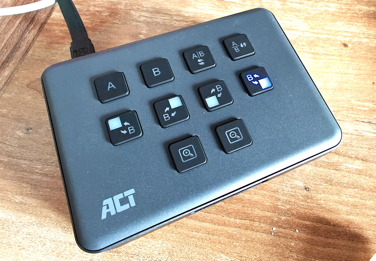 ACT AC7610 Knoppen en verlichting