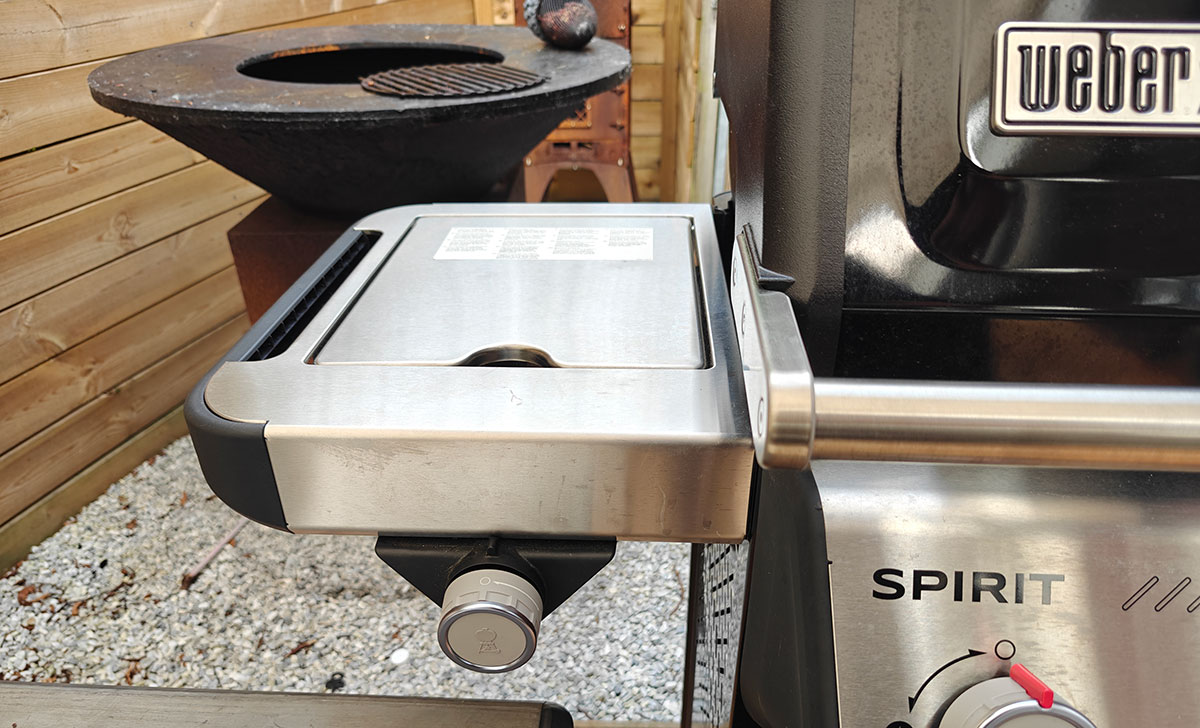 Weber Spirit EP-335 Zijbrander