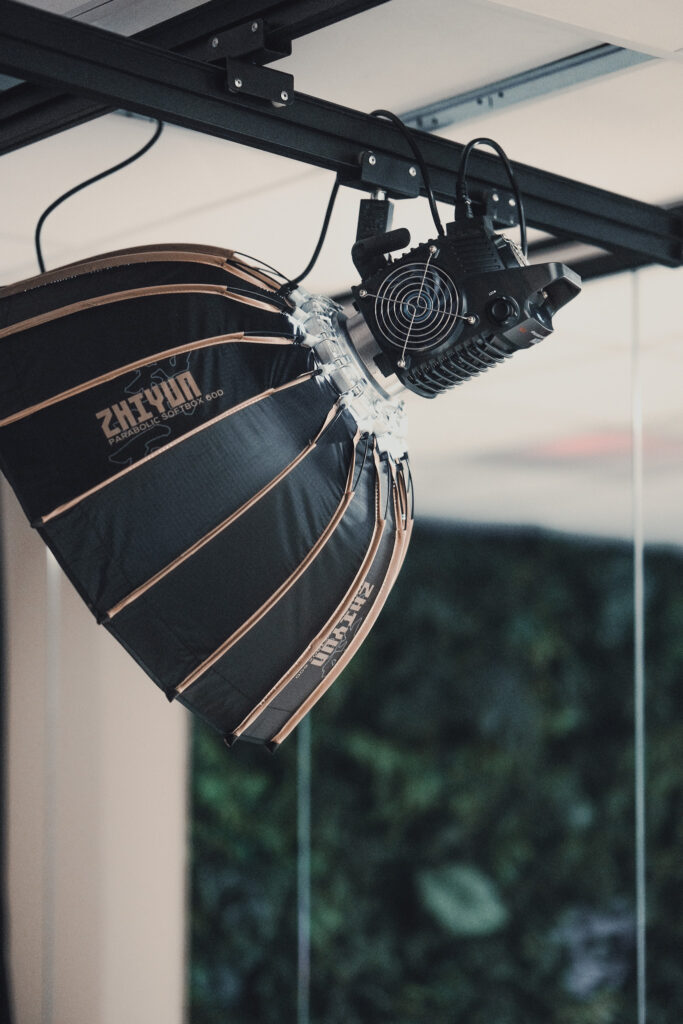 Zhiyun Molus B500