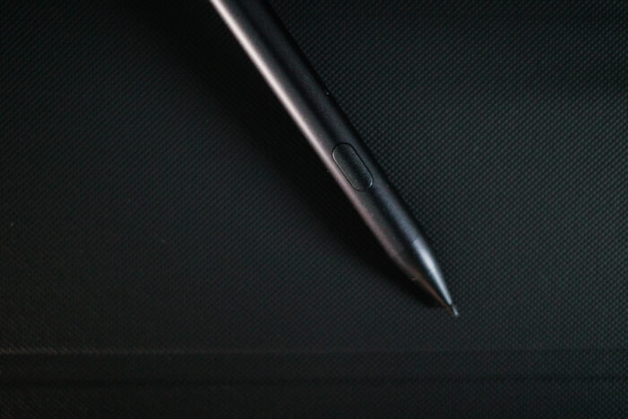 Huion Kamvas Slate 11 tekentablet in gebruik